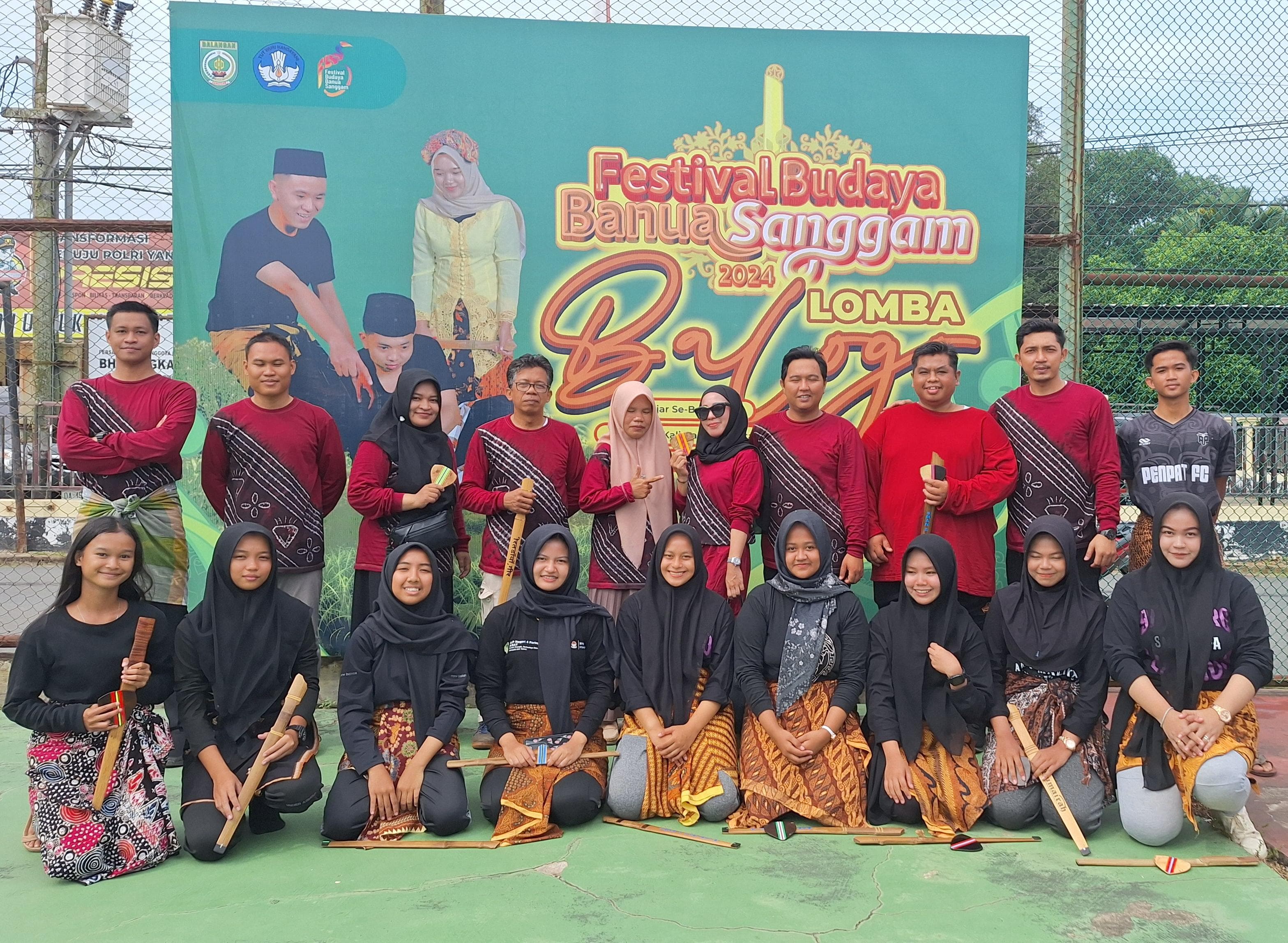 SEMANGAT TIM BALOGO SMANDUPA MEMERIAHKAN FESTIVAL BUDAYA KABUPATEN BALANGAN 2024